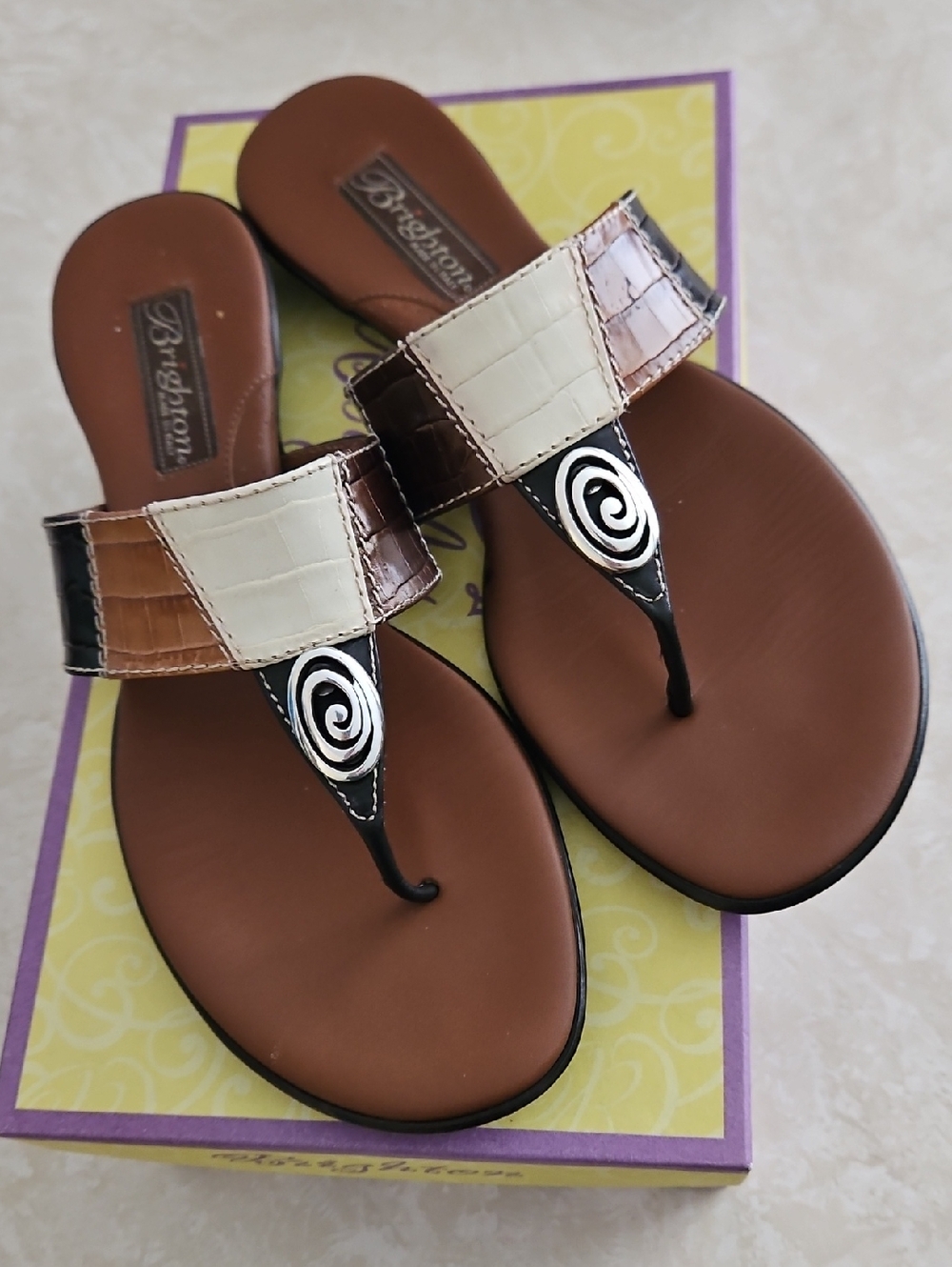 Brighton Poppy Leather Thong Sandals with Silver Swirl Accent, Size 8.5.
